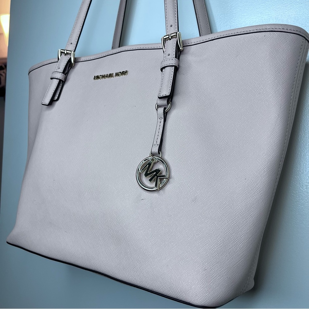 Michael Kors Women's Blush Pink Tote Bag - Picture 10 of 16
